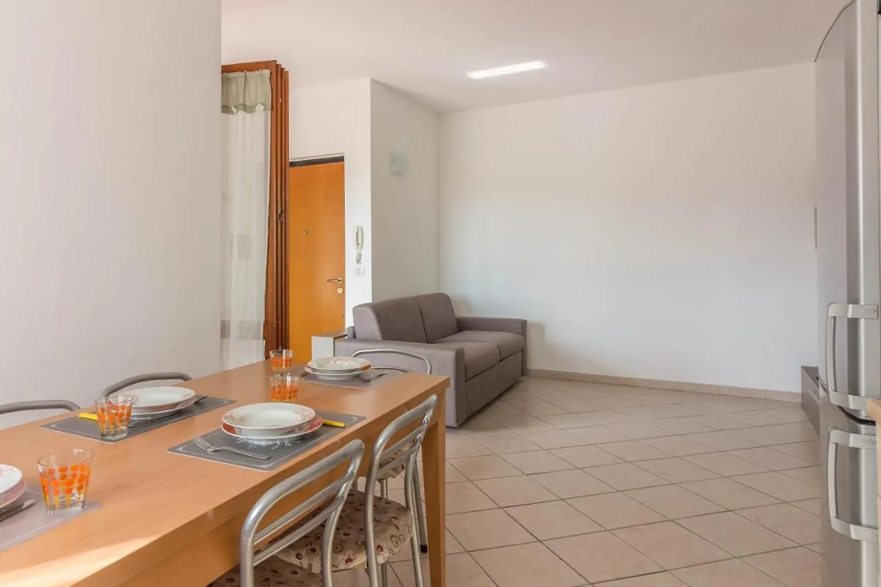 Olbia Bright Flat With Terrace & Private Parking!公寓 公寓
