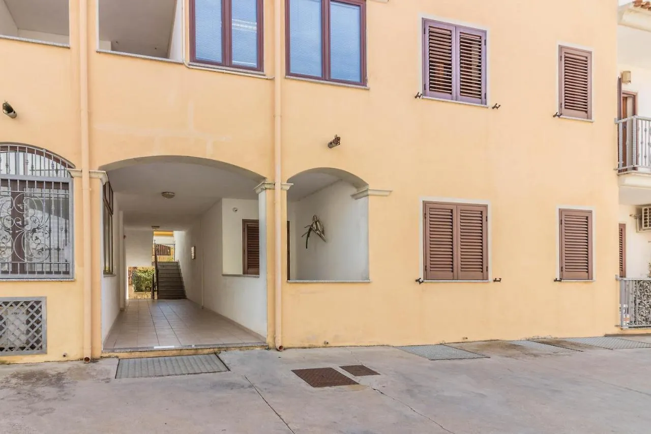 Olbia Bright Flat With Terrace & Private Parking!公寓 公寓