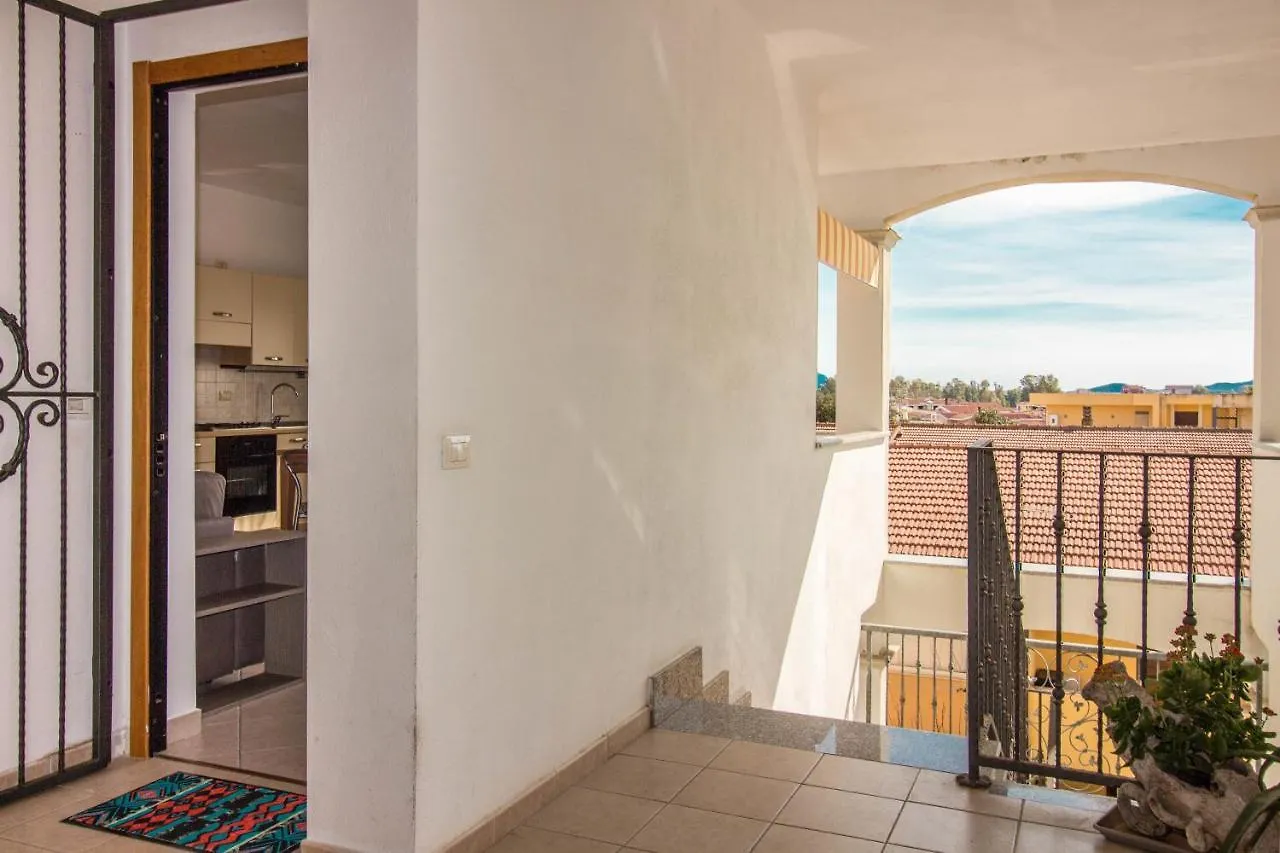 公寓 Olbia Bright Flat With Terrace & Private Parking!公寓